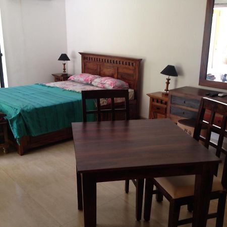 Studio And One Bedroom Apartment In Riviera Sapphire, 솔림 외부 사진